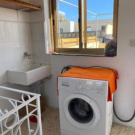 Arzella Birżebbuġa